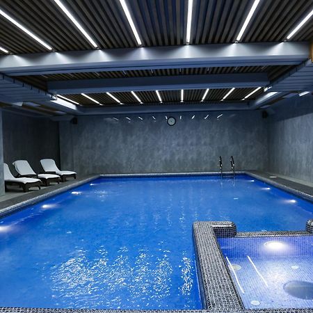 Mir Luxe Plaza Hotel Ташкент Екстериор снимка