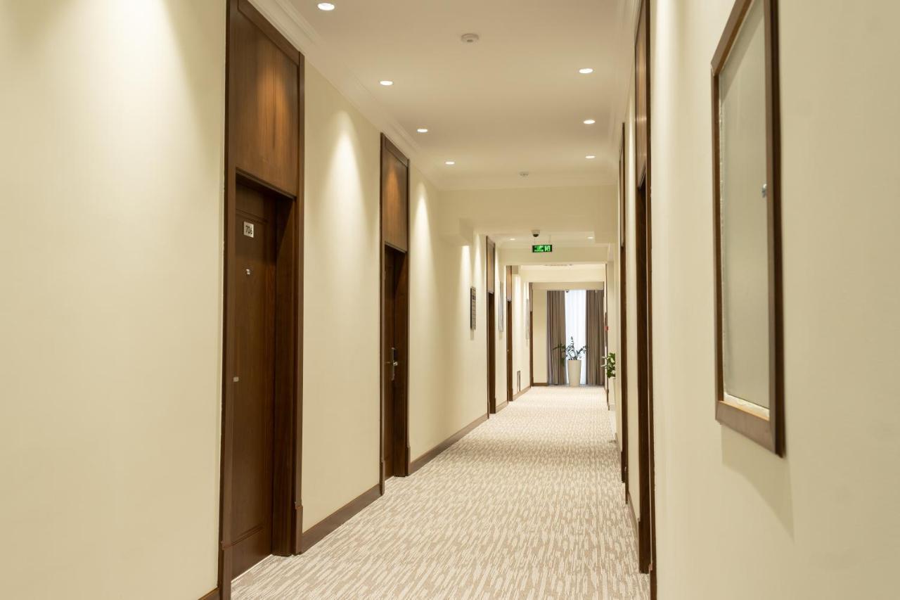 Mir Luxe Plaza Hotel Ташкент Екстериор снимка