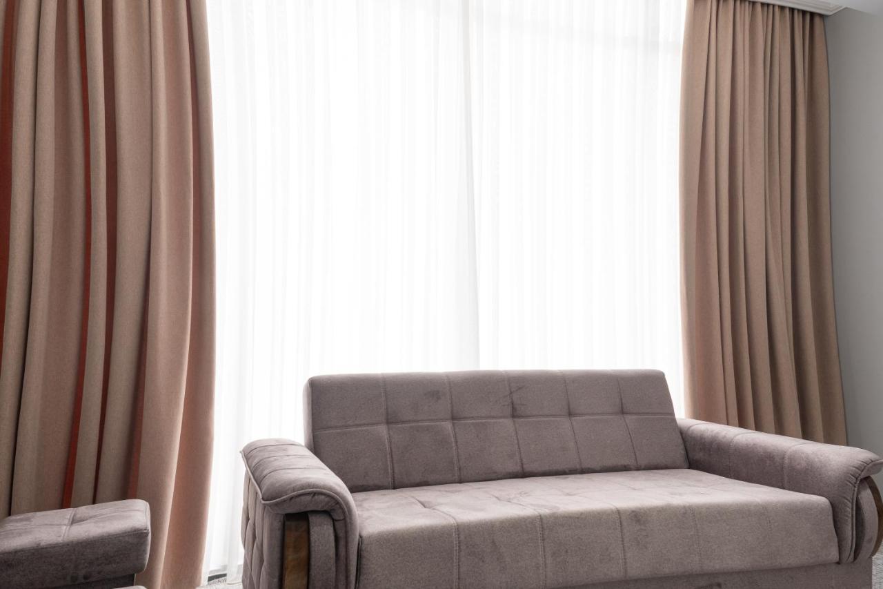 Mir Luxe Plaza Hotel Ташкент Екстериор снимка