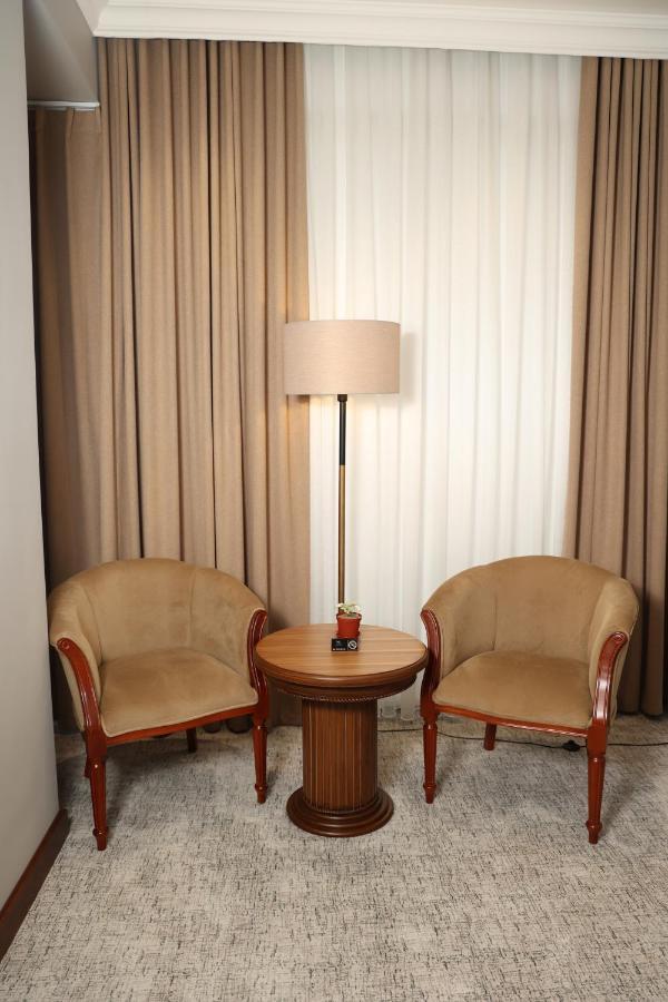 Mir Luxe Plaza Hotel Ташкент Екстериор снимка