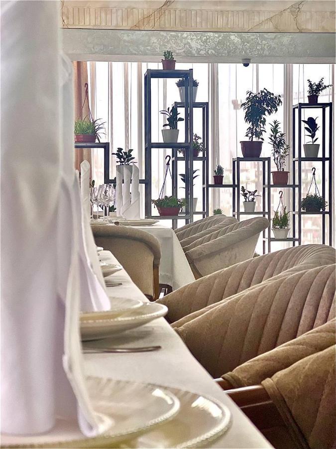Mir Luxe Plaza Hotel Ташкент Екстериор снимка