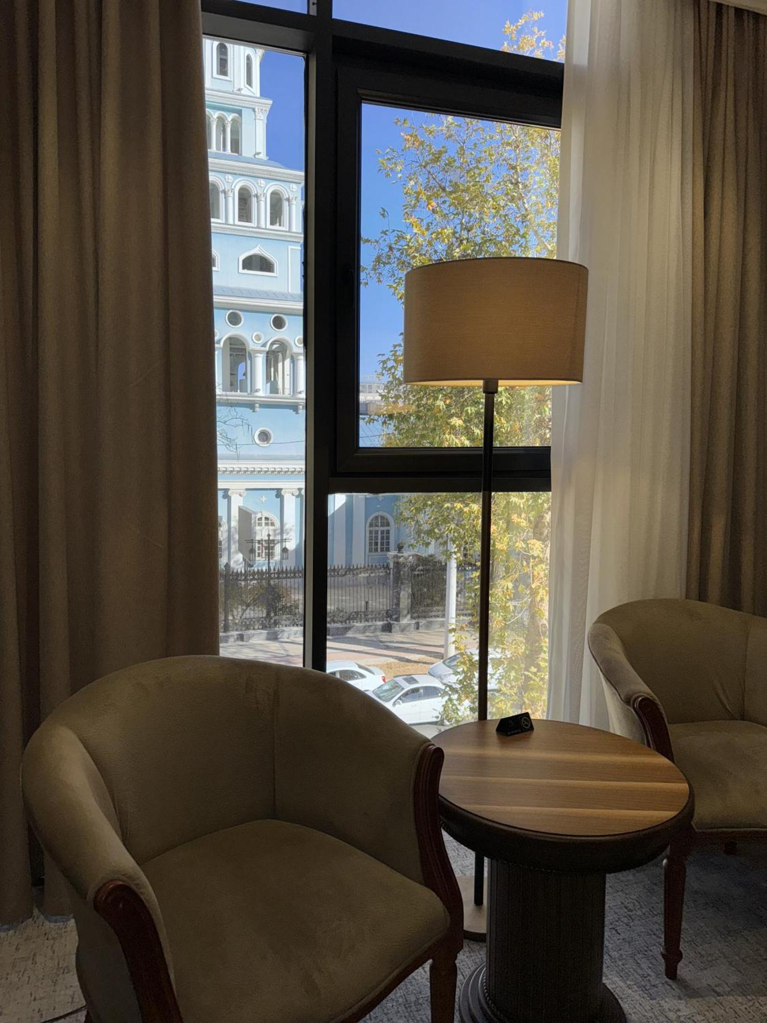 Mir Luxe Plaza Hotel Ташкент Екстериор снимка