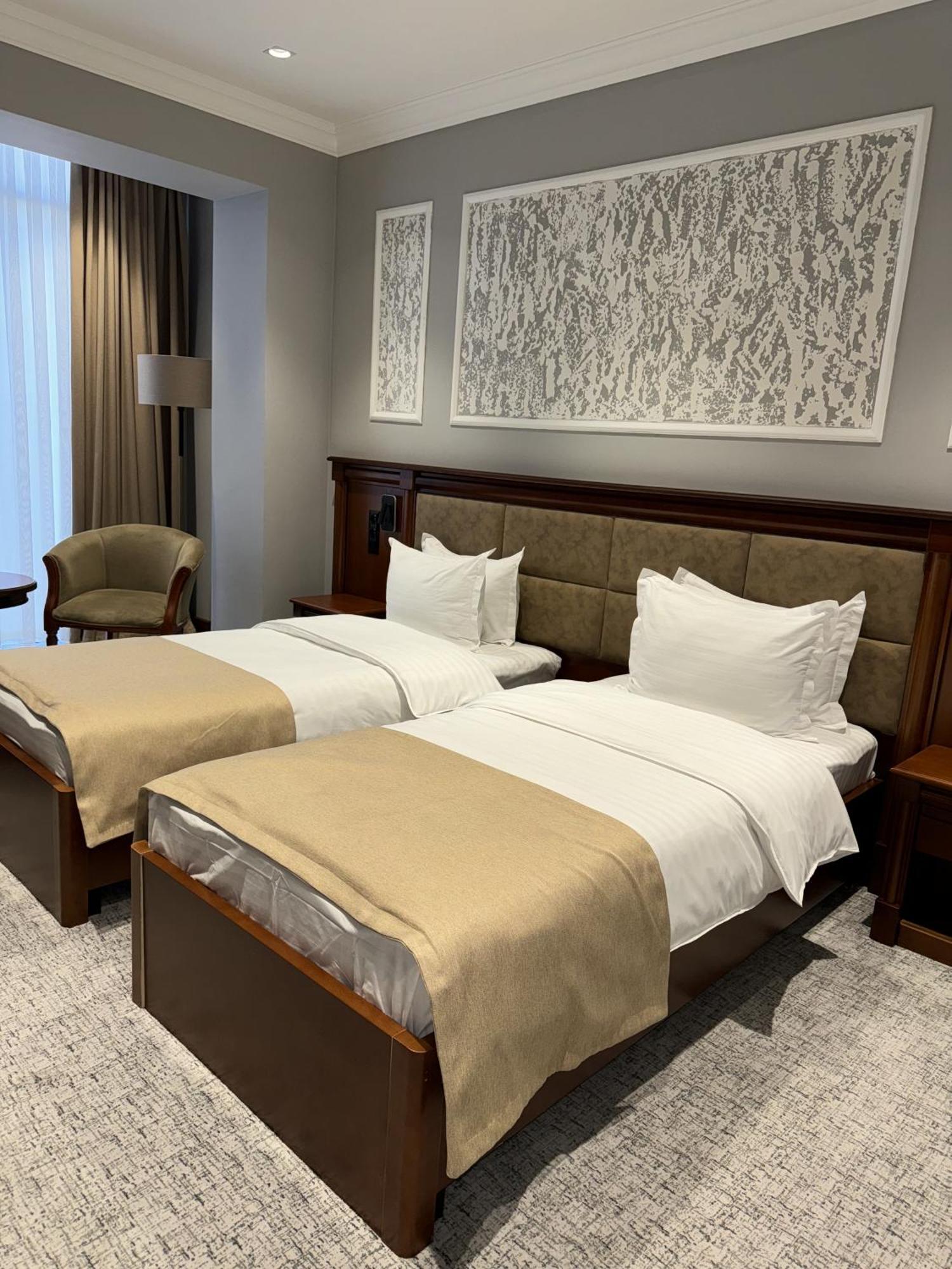 Mir Luxe Plaza Hotel Ташкент Екстериор снимка