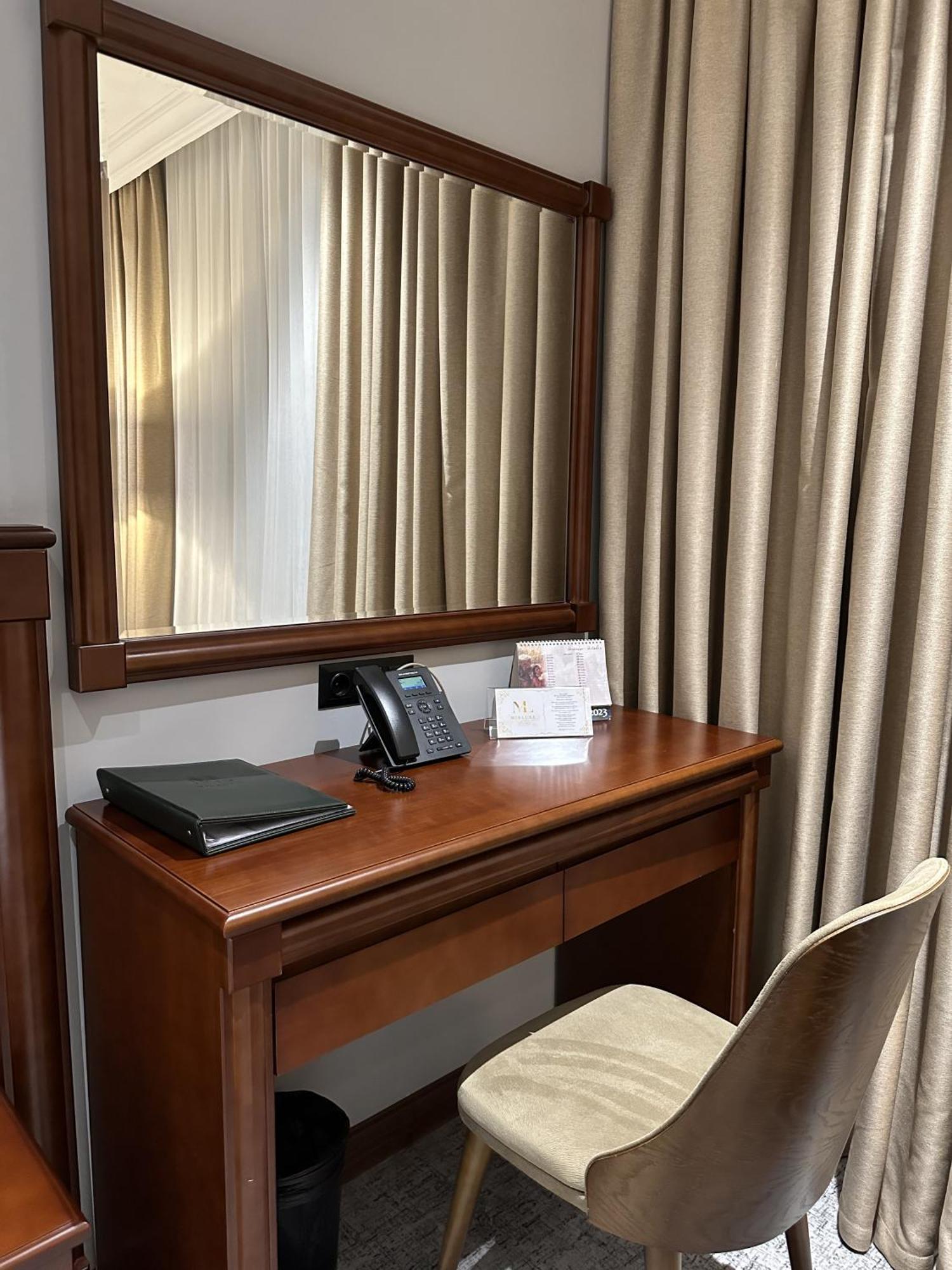 Mir Luxe Plaza Hotel Ташкент Екстериор снимка