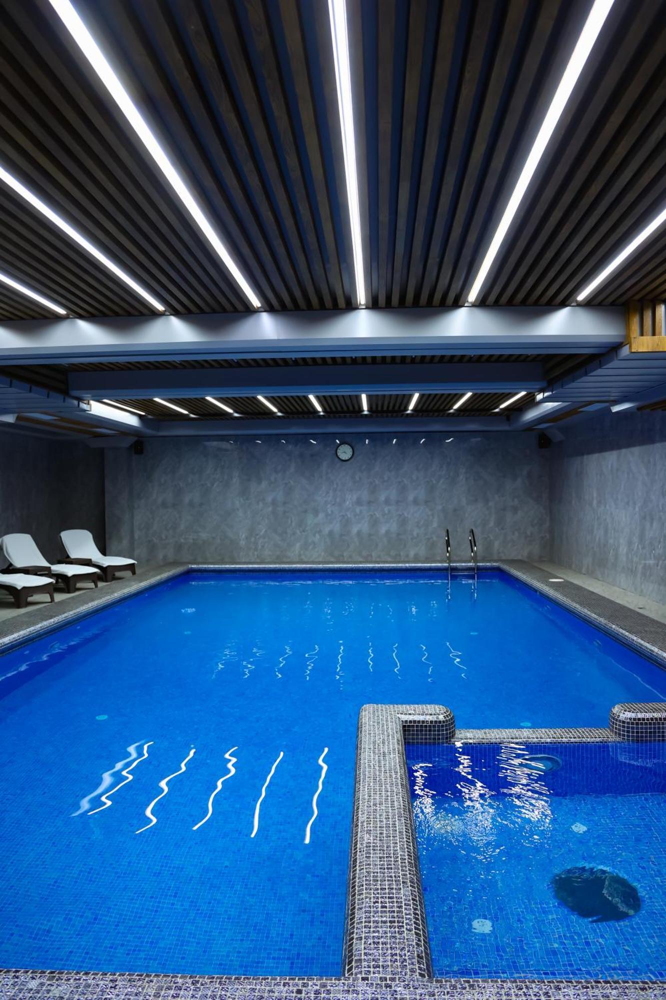 Mir Luxe Plaza Hotel Ташкент Екстериор снимка