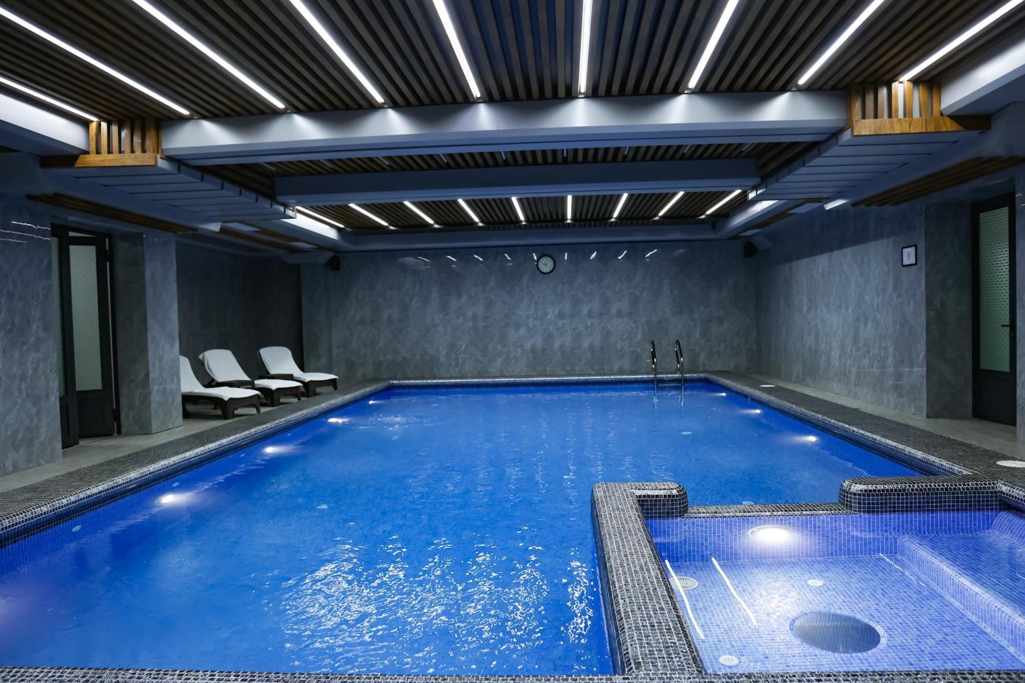 Mir Luxe Plaza Hotel Ташкент Екстериор снимка